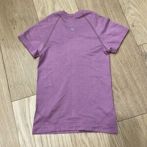 Swiftly Tech Short-Sleeve
Shirt 2.0 *Race Length